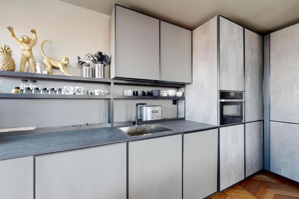 Stylovy Loft S Ohromnou Terasou Apartment Bratislava Bagian luar foto